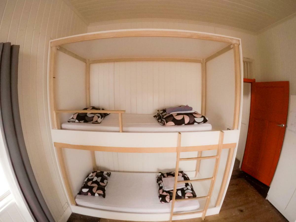 Bunk Inn Hostel Бандаберг Екстериор снимка