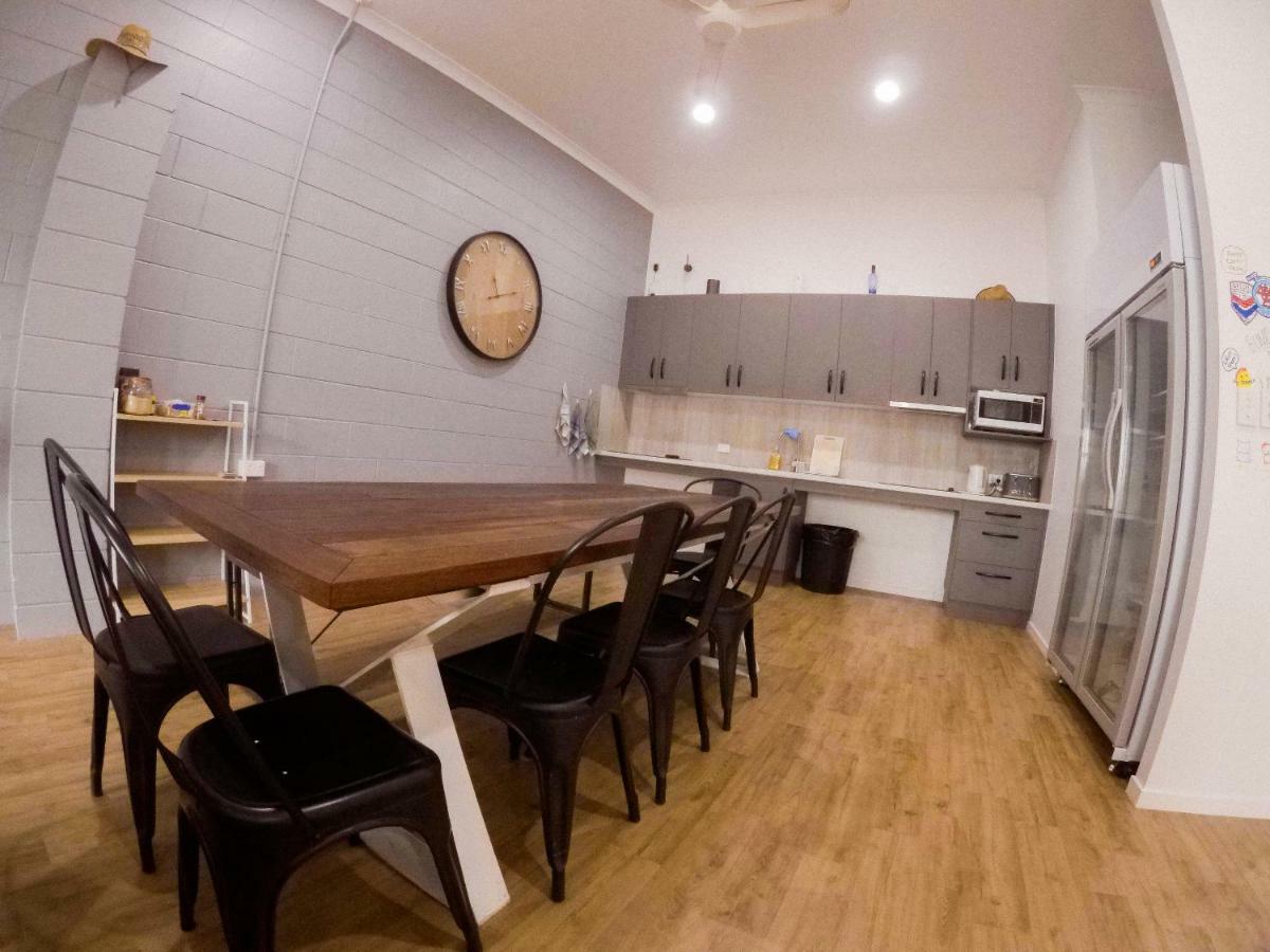 Bunk Inn Hostel Бандаберг Екстериор снимка